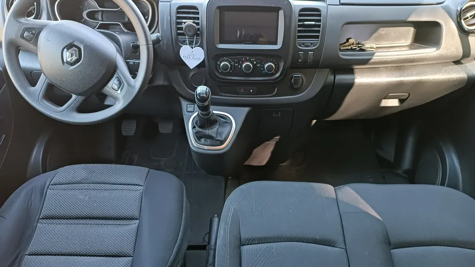 RENAULT Trafic -