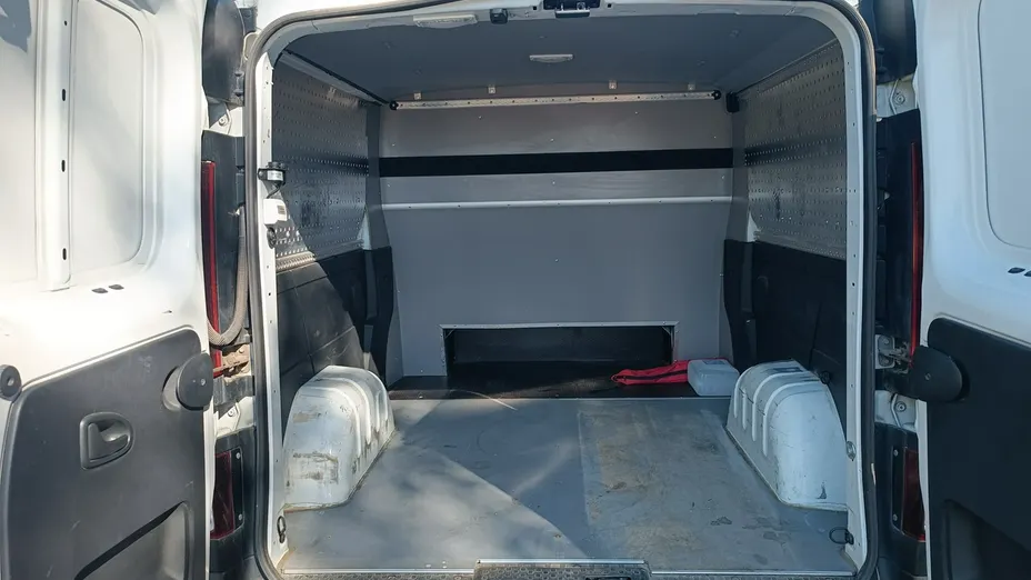 RENAULT Trafic -