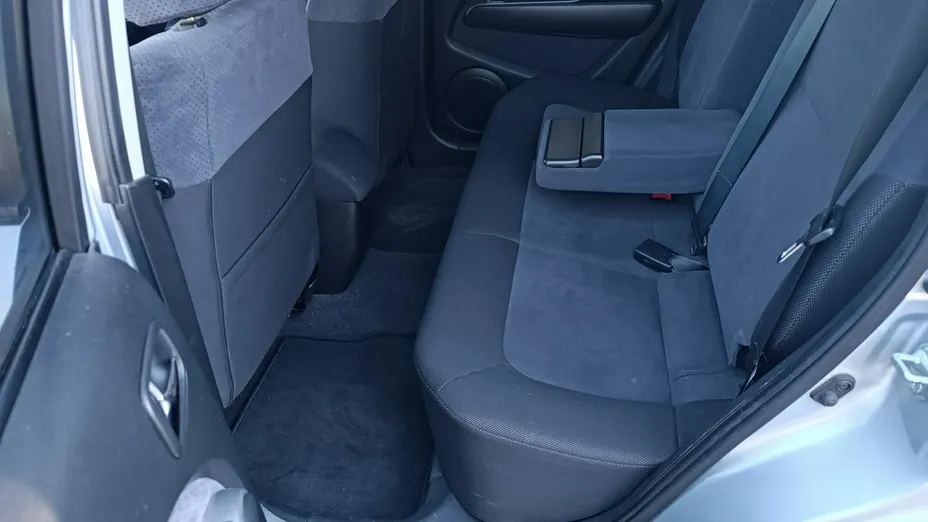 MITSUBISHI Outlander -