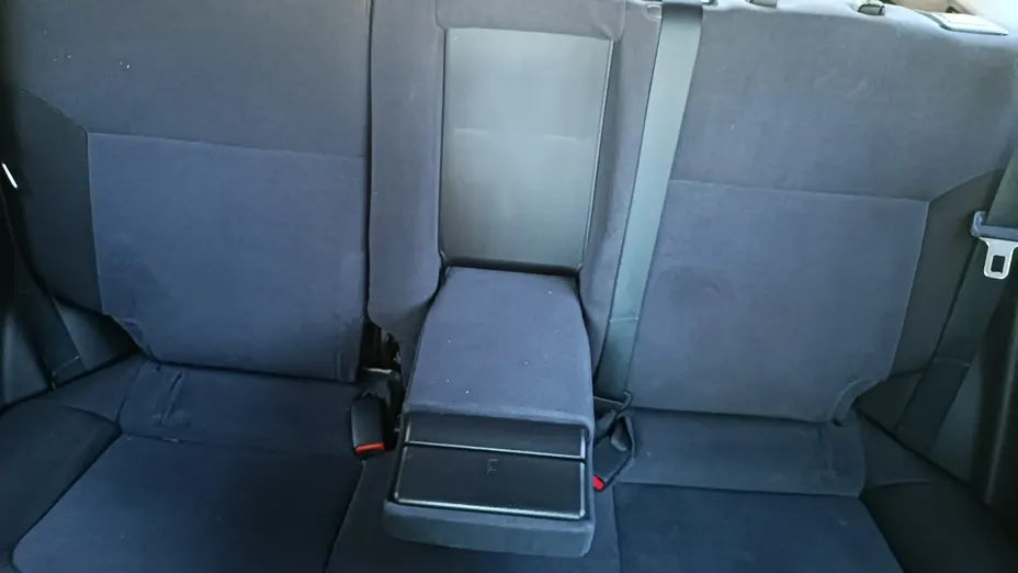 MITSUBISHI Outlander -