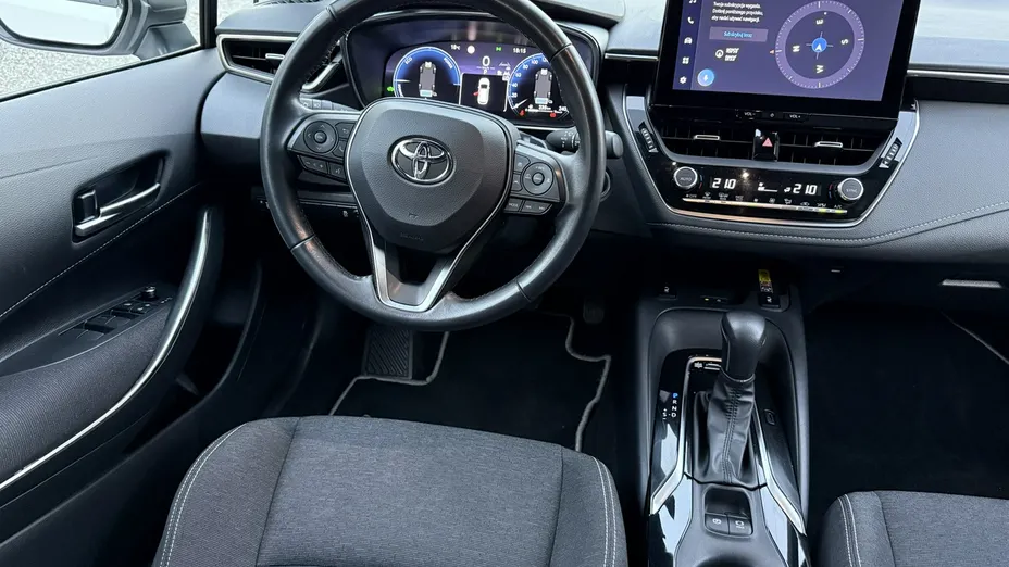 TOYOTA Corolla -