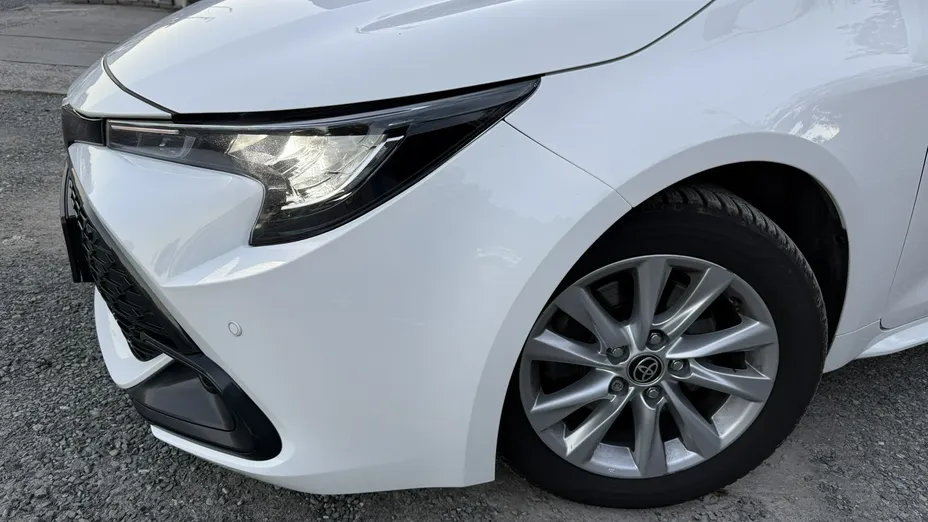 TOYOTA Corolla -