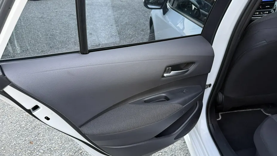 TOYOTA Corolla -