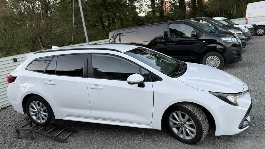 TOYOTA Corolla -