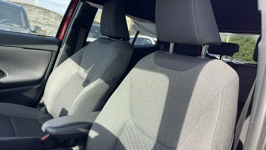 TOYOTA Yaris Cross -