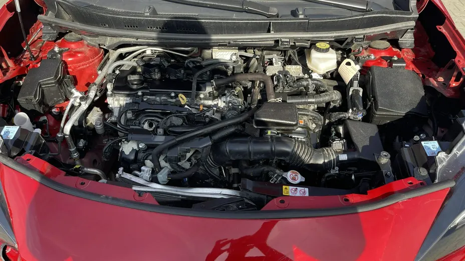 TOYOTA Yaris Cross -