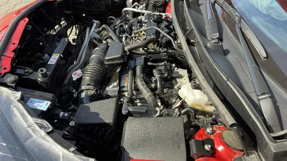TOYOTA Yaris Cross -