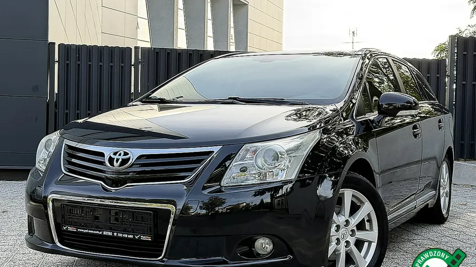TOYOTA Avensis -