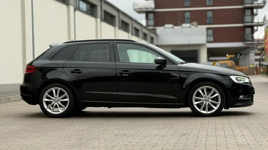 AUDI A3 Sportback -