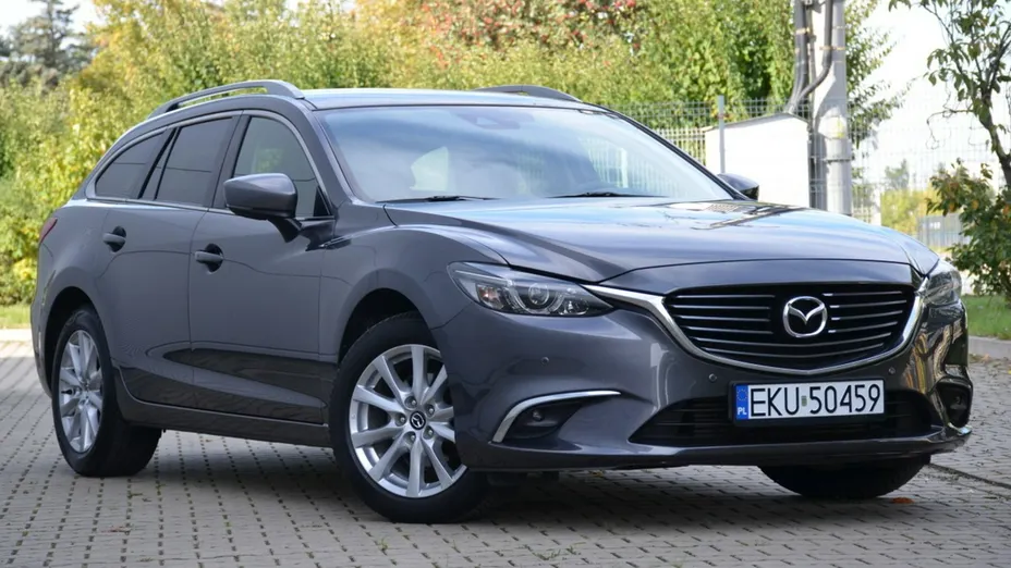 MAZDA 6 -