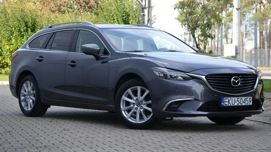 MAZDA 6 -