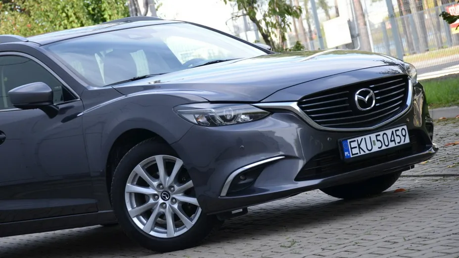 MAZDA 6 -