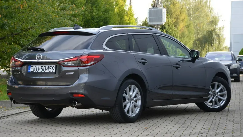 MAZDA 6 -