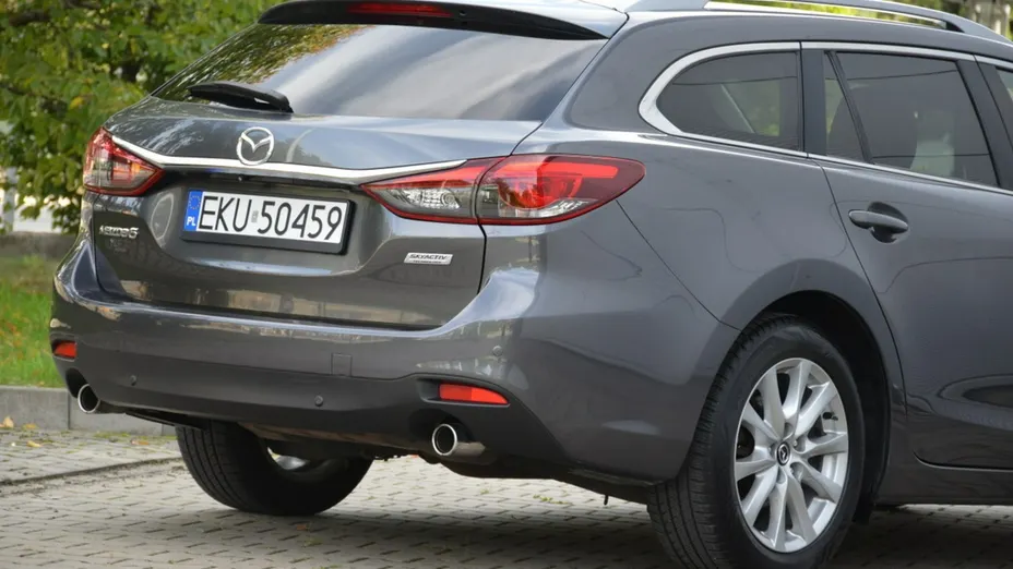 MAZDA 6 -
