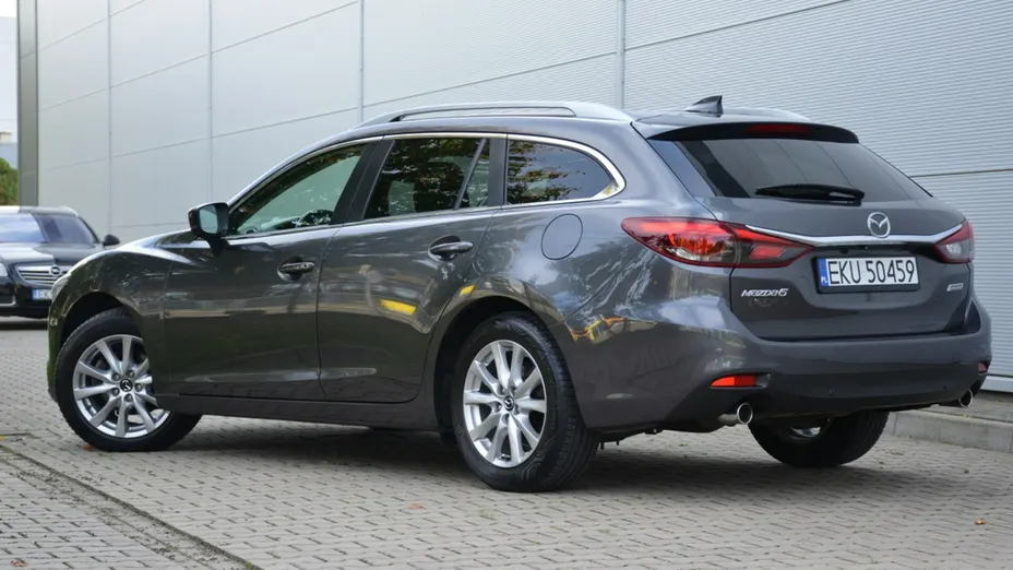 MAZDA 6 -
