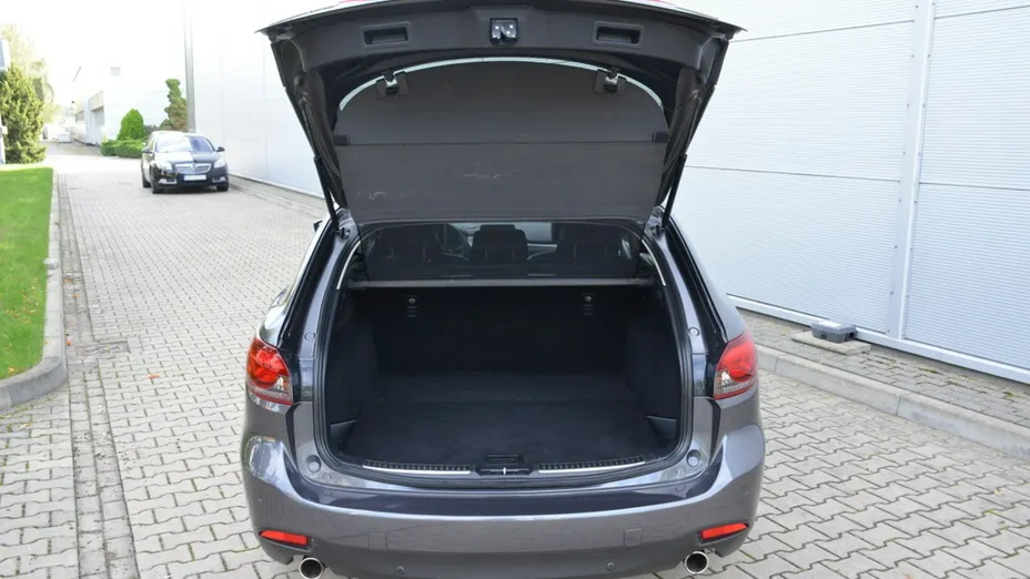 MAZDA 6 -