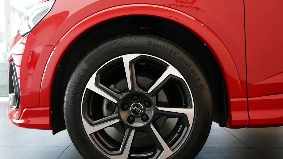 AUDI Q3 Sportback -