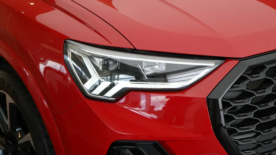 AUDI Q3 Sportback -