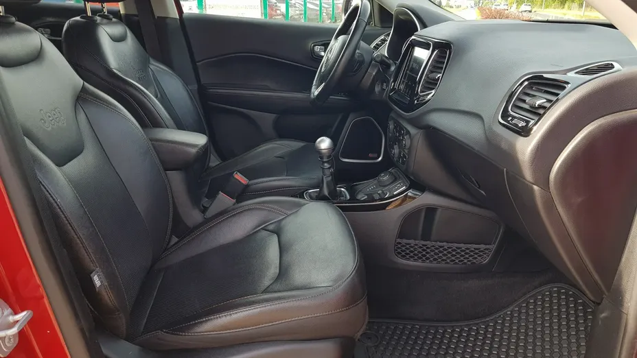 JEEP Compass -