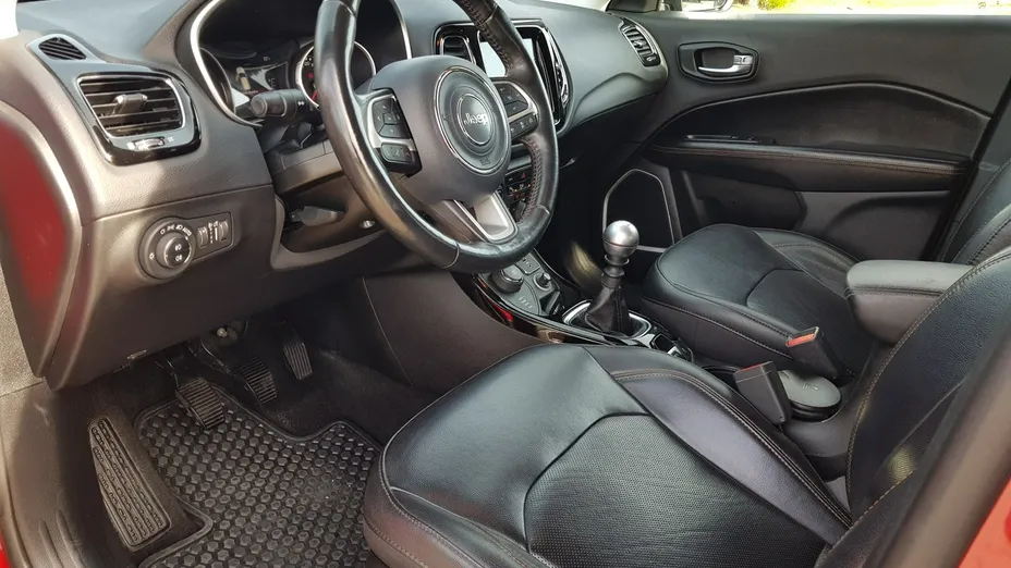 JEEP Compass -