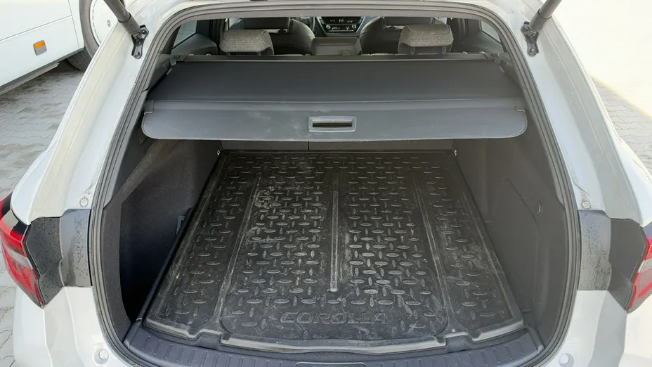 TOYOTA Corolla -