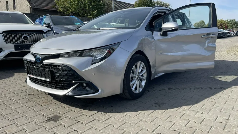 TOYOTA Corolla -