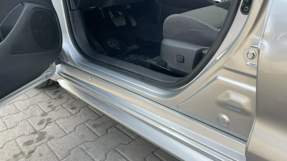 TOYOTA Corolla -