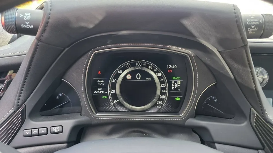 LEXUS LS -