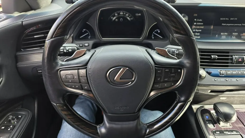 LEXUS LS -