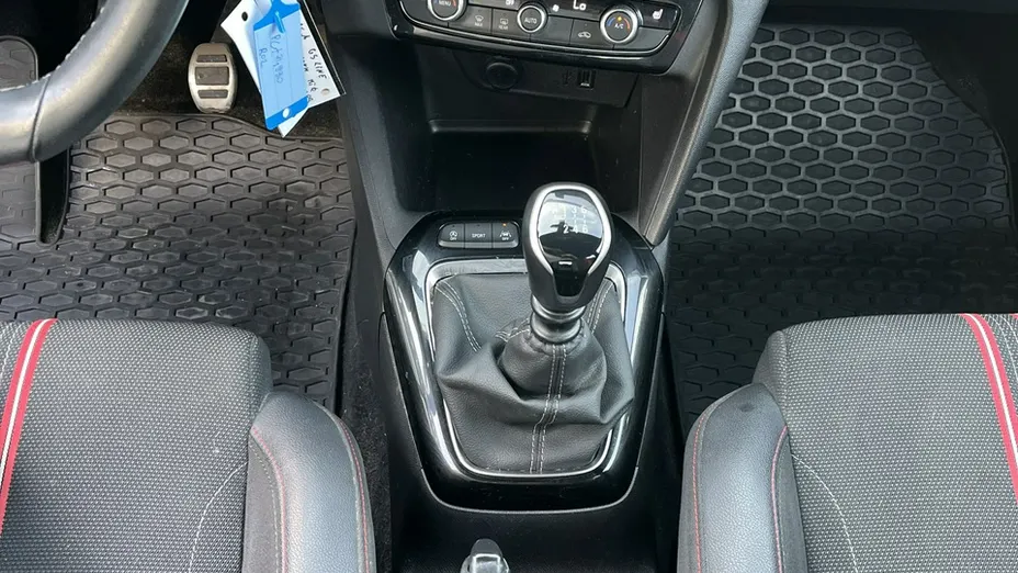 OPEL Corsa -