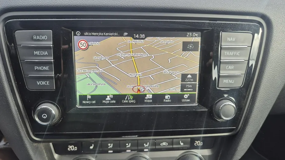 SKODA Octavia -