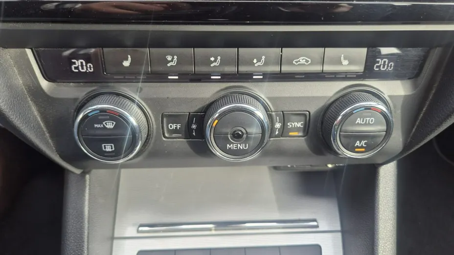 SKODA Octavia -