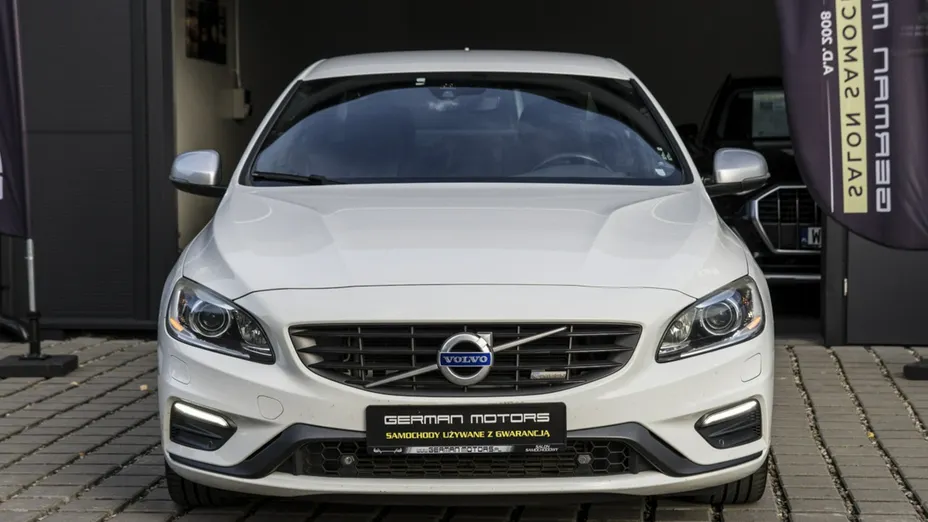 VOLVO S60 -