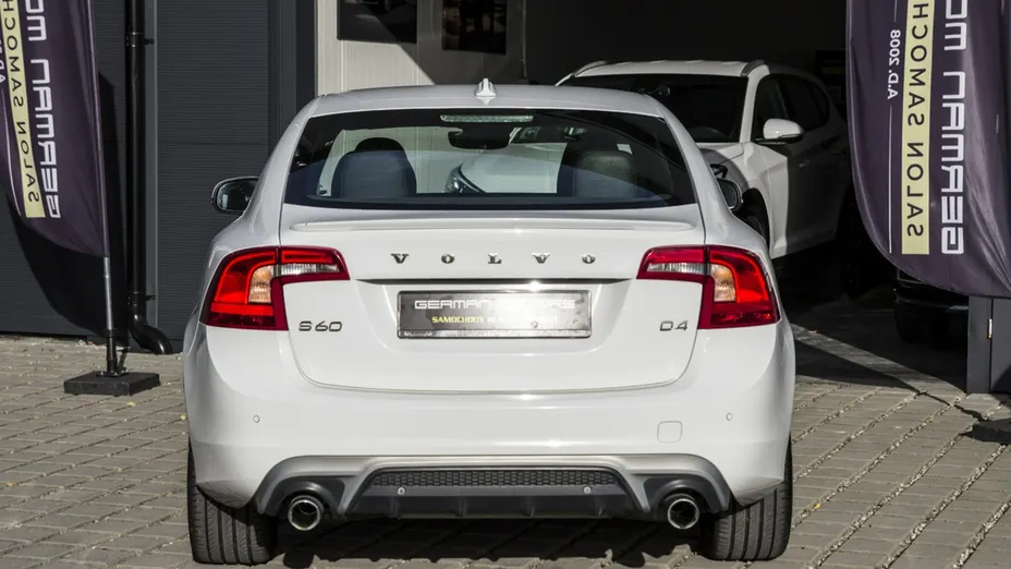 VOLVO S60 -