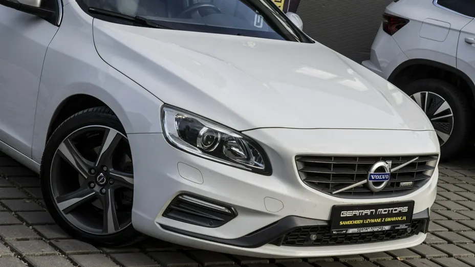 VOLVO S60 -