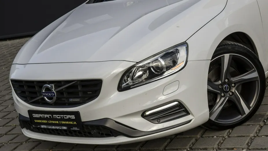 VOLVO S60 -