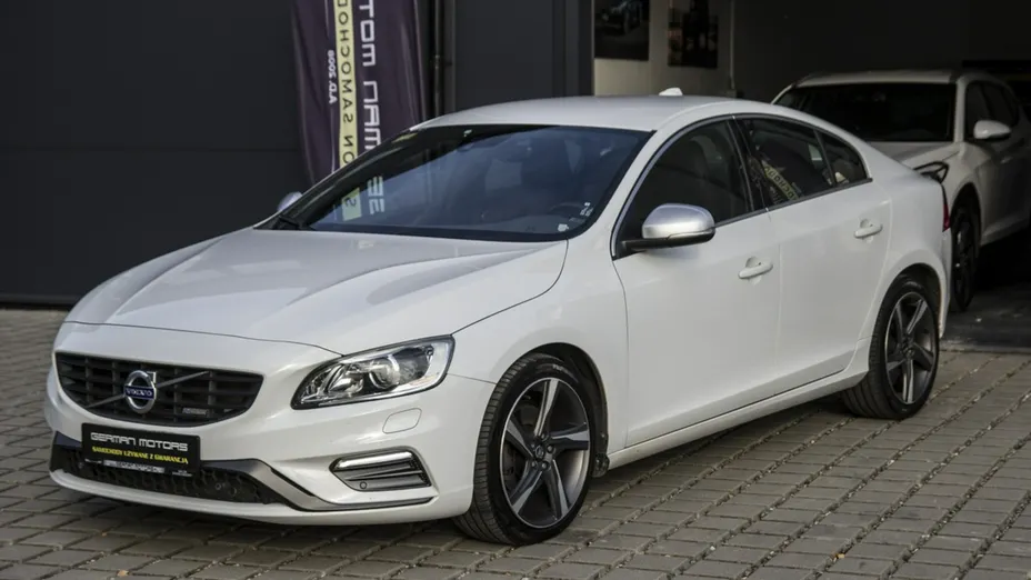 VOLVO S60 -