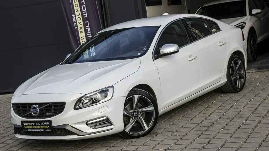 VOLVO S60 -
