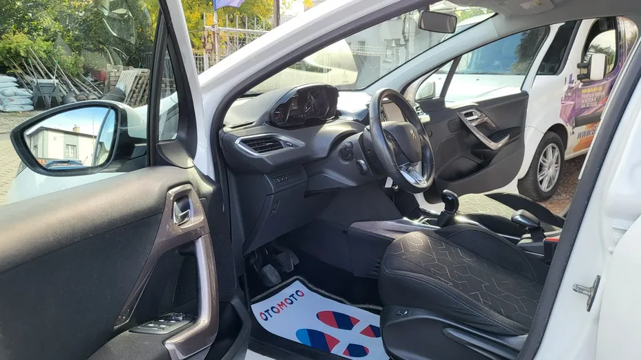 PEUGEOT 2008 -