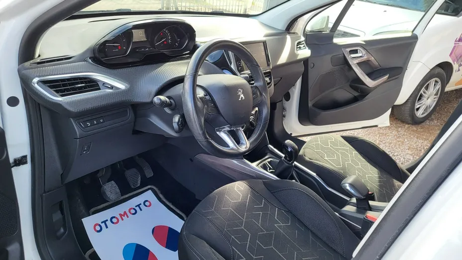 PEUGEOT 2008 -