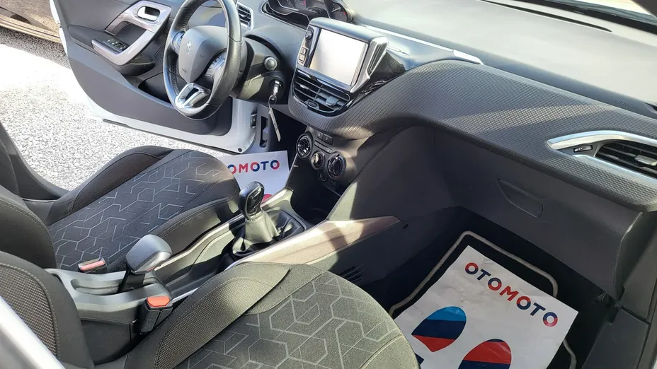 PEUGEOT 2008 -