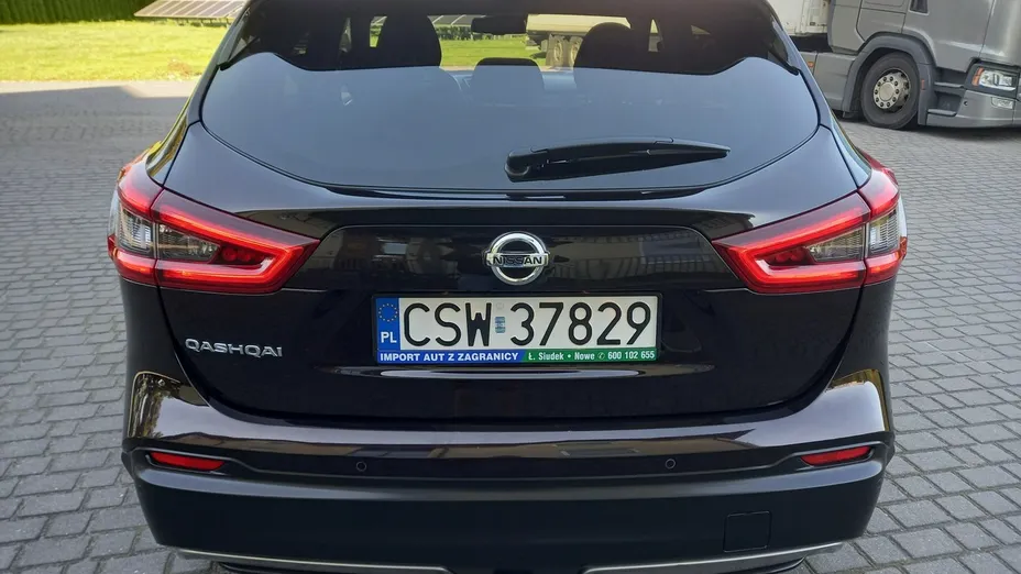 NISSAN Qashqai -