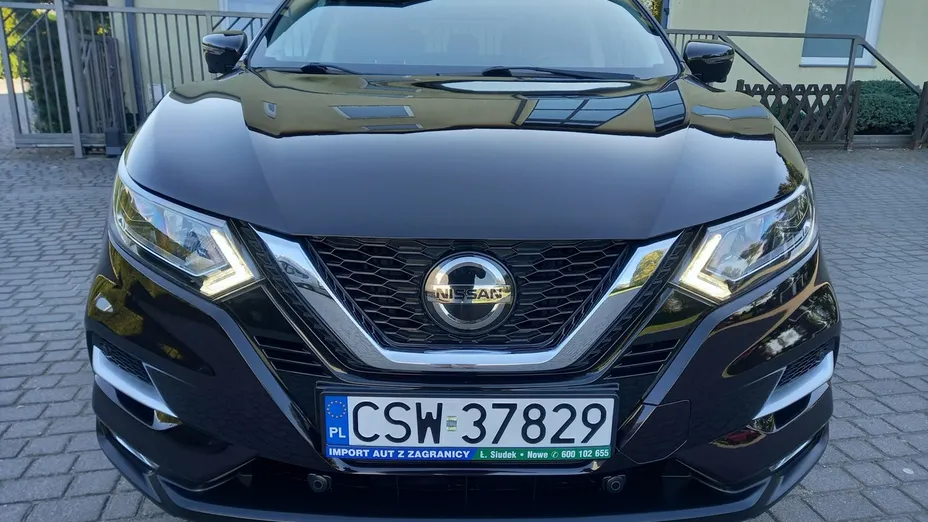 NISSAN Qashqai -