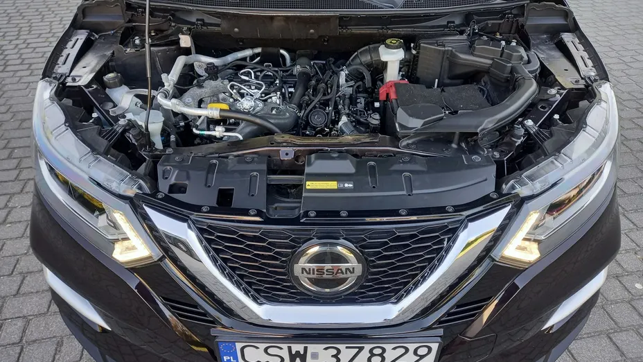NISSAN Qashqai -