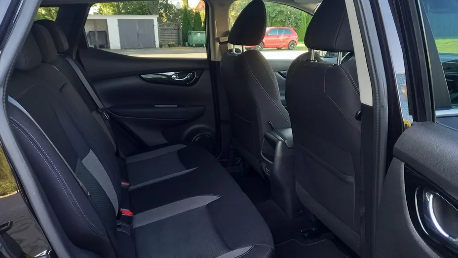 NISSAN Qashqai -