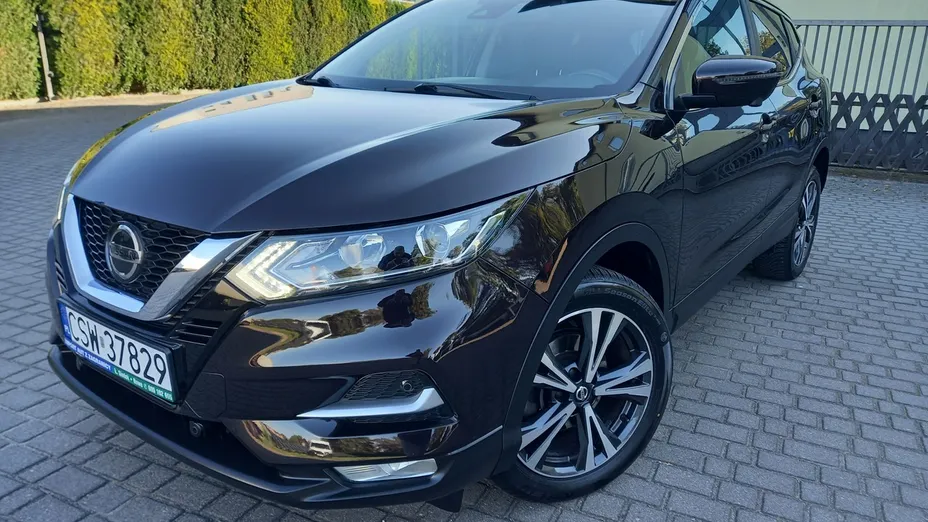 NISSAN Qashqai -