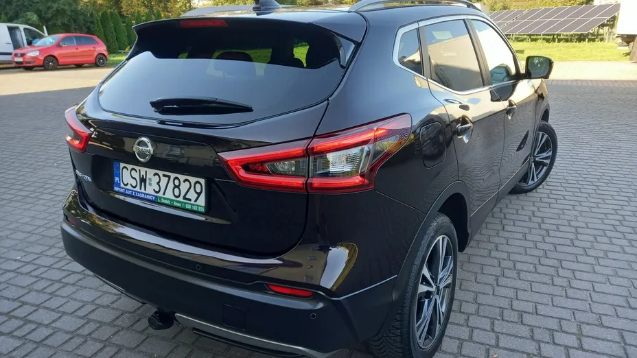 NISSAN Qashqai -