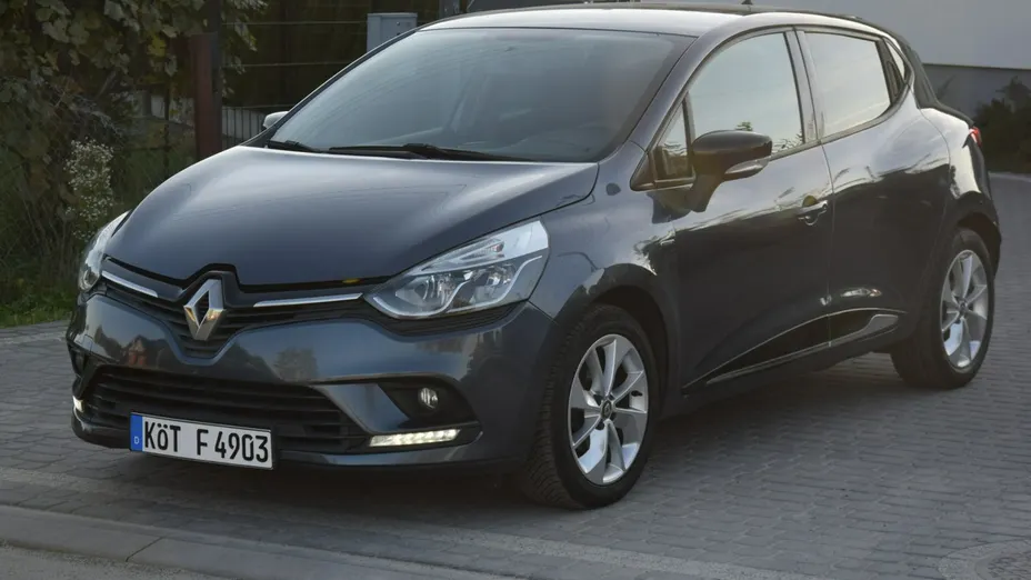 RENAULT Clio -