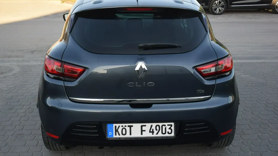 RENAULT Clio -