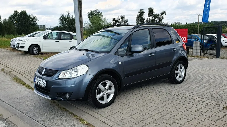 SUZUKI SX4 -
